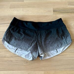 Lululemon Workout Speed Up Shorts 2.5” Speckled- Black/White Size 10